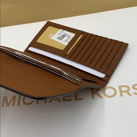 Michael Kors Jet Set Travel Lg Trifold Wallet - Picture 9 of 16